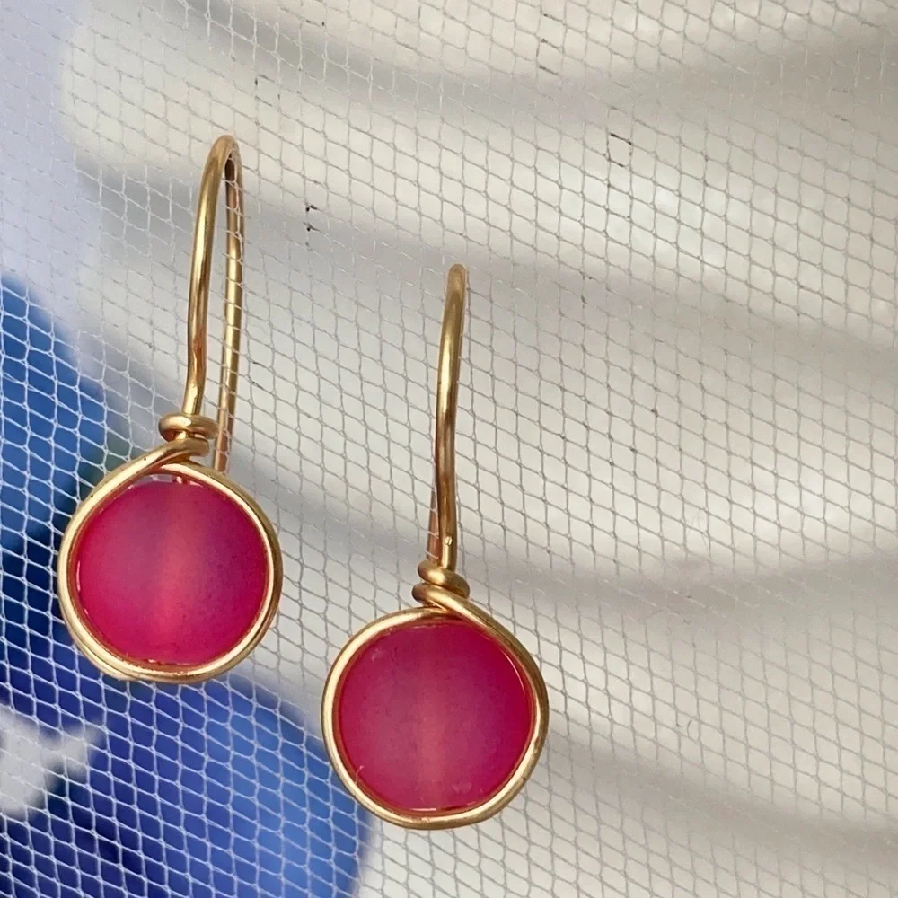 𝅺PINK & Gold Minimalist Wire Wrapped Earrings